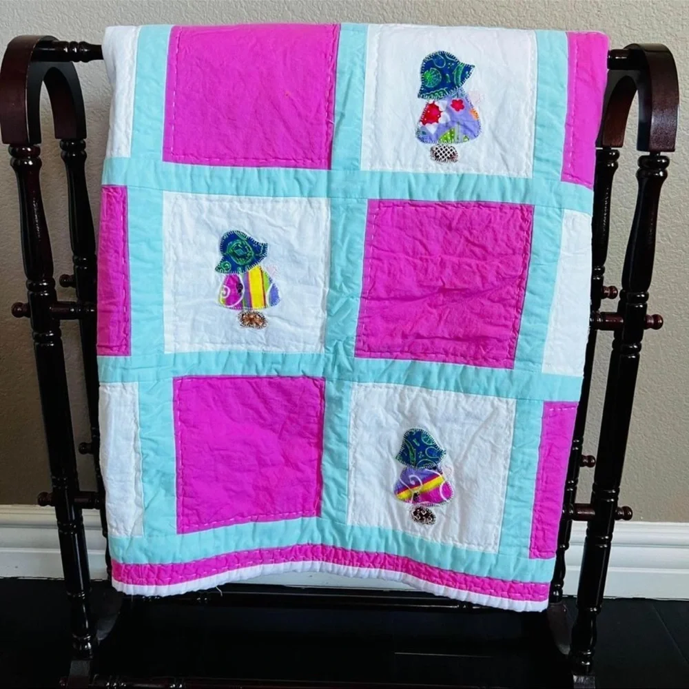 42”x52” Handmade and hand appliqué baby quilt.